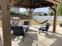 4 bed 2 bath Sleeps 8-9 people. Centrally located