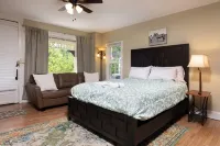 Beautiful studio apartment in Saratoga - short walk to downtown