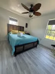 Rancho Alegre country getaway Bring your boat -lake is 15 mts away. PET FRIENDLY