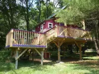 The Tree House at Underhill Hollow Hotels in Windham County