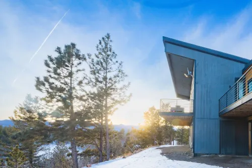 Sunrise+Sunset views - HotTub / Firepit / RecRoom / BBQ / Yoga studio /Treadmill