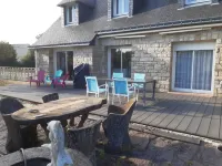 Beautiful Breton house with swimming pool Hotels in Pluvigner