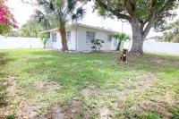 3bd 3bath Siesta Key with Game Room 2.5 Miles to the Beach! Отели рядом с достопримечательностью «Сити Айленд»