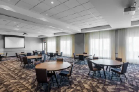 コートヤード バイ マリオット・インディアナポリス・フィッシャーズ