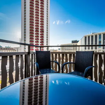 Best Western Plus Royal Suites Hotels near Bayerischer Bahnhof