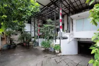 RedDoorz Plus @ Guntur Raya Setiabudi - parking