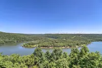 Unbeatable Views on Greers Ferry Lake-Spacious-Peaceful-Serene-Family Friendly