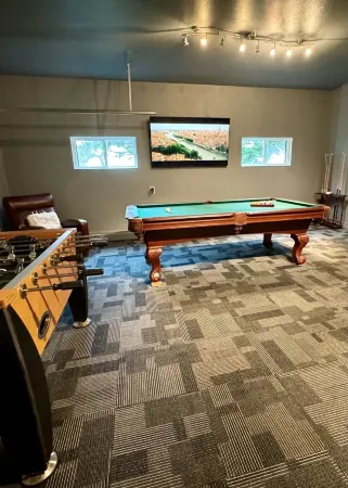 Large Luxurious Coastal Home!! Hot tub, Pet friendly, & Beautiful Coastal views Отели в г. Диллон Бич