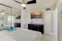 Gorgeous direct Intracoastal views in the heart of Pompano Beach Orchid Beach 주변 호텔