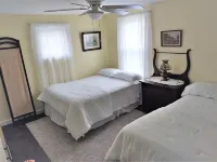 All-In-One Private Getaway! Country Mountains, Sandy Beach, Tons of Fun & Space!