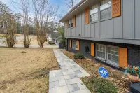 Orange Oasis Hideaway Suite spacious 1 bed retreat Atl airport and Everything! Hotels near World Changers Church International