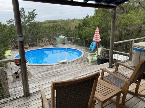 Cozy Cottage with Private pool, Private Hot Tub and Internet
