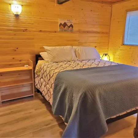 Charming Retreat - Lake Cushman / Hoodsport Getaway