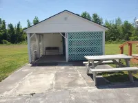 Studio-:Now Lower  Prices!  Bring Your Boat for Summer and Fall Fishing Hotels in Carteret County