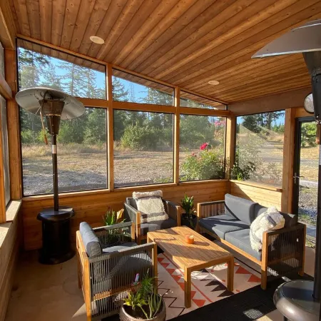 Modern Mountain View Getaway - 26 Acres