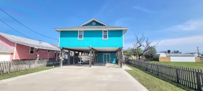 Wonderful Seashell ~ Conveniently located in downtown Rockport! Hotels near Texas Maritime Museum