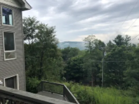 Blowing Rock NC Large Cabin - Sleeps 14Appalachian Ski Mountain