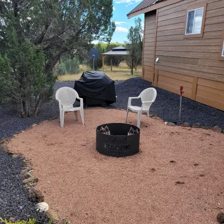 Park Model Cabin 2 Bed1 bath Bunk Beds central AC & New Hot tub, splash pad # 10