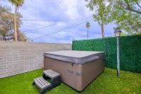 Spacious House with Heated Pool Near Old Town, ASU, Papago Pk, Walk/Bike Canals