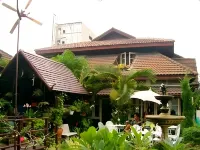 Baan Somboon Guesthouse Hotell i Nong Phlap