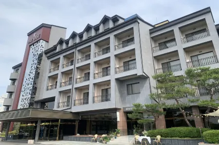 Hotel the Base Отели в г. Чхунджу