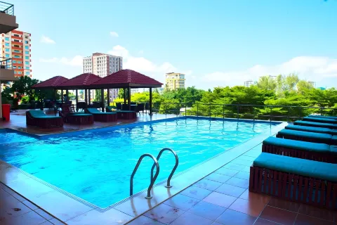 Aura Suites
