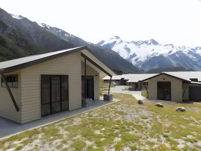 Aoraki Court Motel Hotels in Glentanner