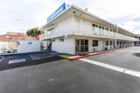 Motel 6 Santa Clara, CA