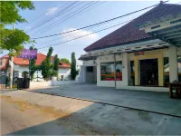 33 Homestay Banyuwangi Hotels in Taman Baru