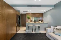 LUXURY LIVING - ICONIC ST KILDA BEACH LOCATION ONE MONTH SHORT STAYS Hotels in St Kilda