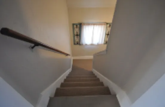 Comfy Rustic Retreat 2 Blocks from Mayo Hospital and Bethany College.