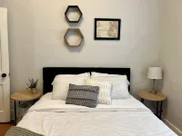 Cozy Bungalow - Close to Campus + Nespresso Coffee Maker! Hotels near Main Quad