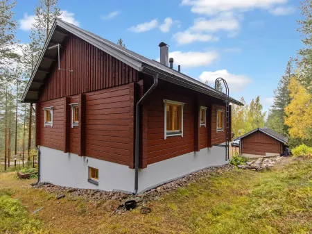 Villa uuttu Отели рядом с достопримечательностью «Kairosmaja»