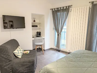 Casina al Lago Hotels near Santuario della Madonna di Ardena