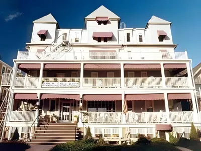 The Lillagaard B&B Hotels near Main Avenue Galleria