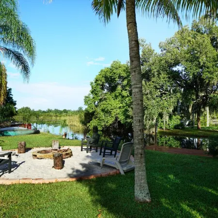 Lake Huntley Oasis: Private Dock - 1/2 Acre - Kayak
