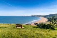 Sea Dunes - a Croyde bungalow with sea views & easy walk to the beach or village