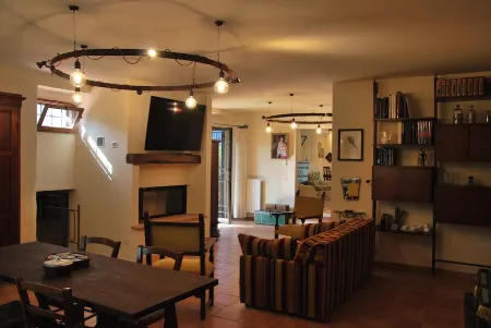Il Frantoio - Tuscan Loft between Nature and Relaxation, Private Garden & BBQ