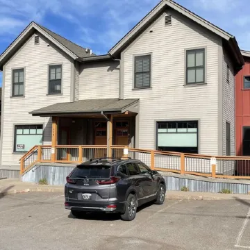 Stylish Railway Loft in the Heart of Whitefish - walking distance to downtown!