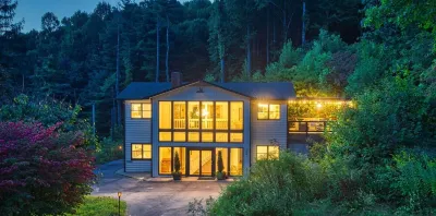 Above Asheville, Art House Bearwallow Mountain Trail附近的飯店