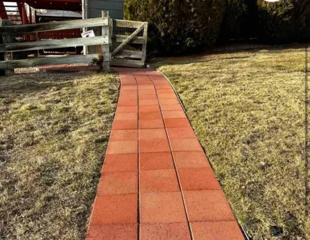 Family Time Basement Suite-Beauty Parlor, Play Room, Hot Tub, Yard, Fire Pit Отели рядом с достопримечательностью «Парк Уотерфронт»