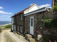 Old Saltys Cottage in Westward Ho with stunning sea views