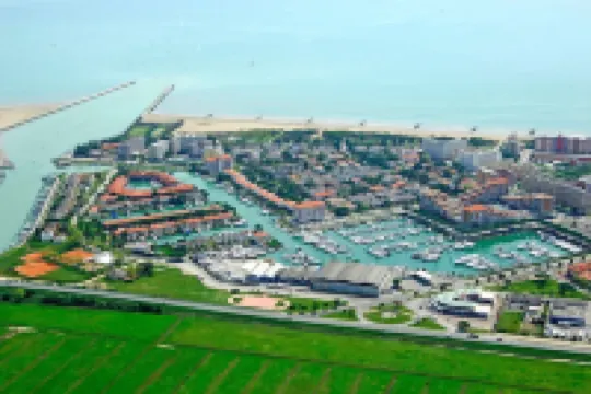 Relax in Our Seaview Flat