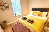 Brand New Coastal Breeze -Family Friendly- Parking