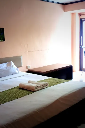 ห้องเตียงใหญ่ พร้อมวิวเมือง