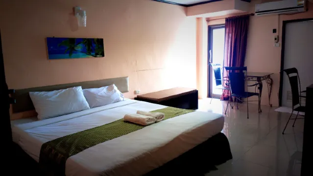 ห้องเตียงใหญ่ พร้อมวิวเมือง