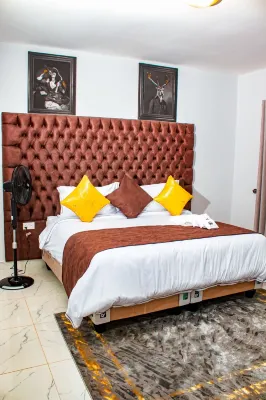 Luxury 3 Bedroom Self Catering Apartment- Masvingo Hotels in 