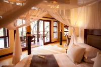 Amakhosi Safari Lodge & Spa Hotels in Pongola