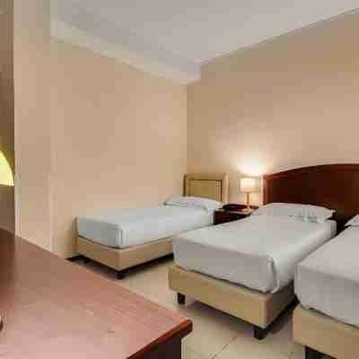 Hotel Mediterraneo Rooms