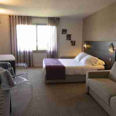 Logis Hôtel Restaurant SPA Les Oliviers Rooms